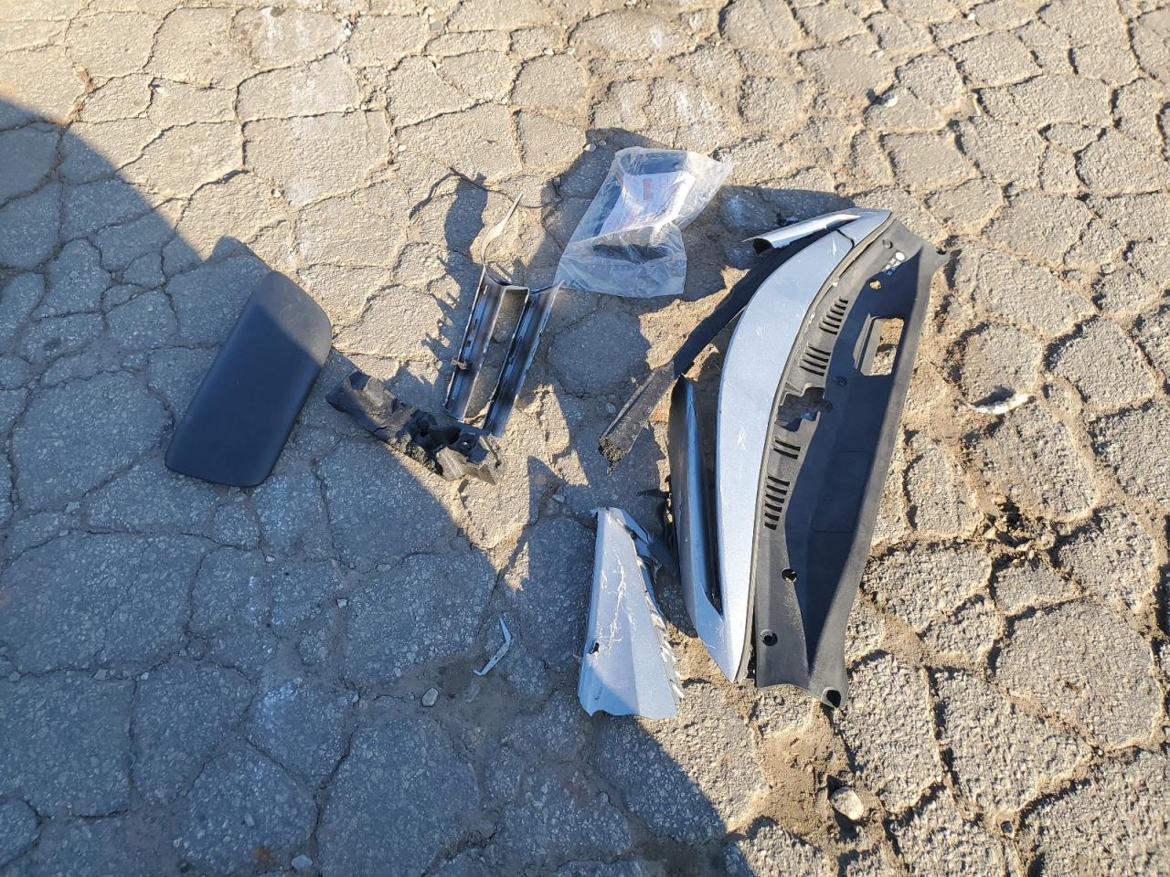 2020 Toyota Camry VIN 4T1G11AK5LU375635 Copart auction photo, front end / all over damage thumbnail 12