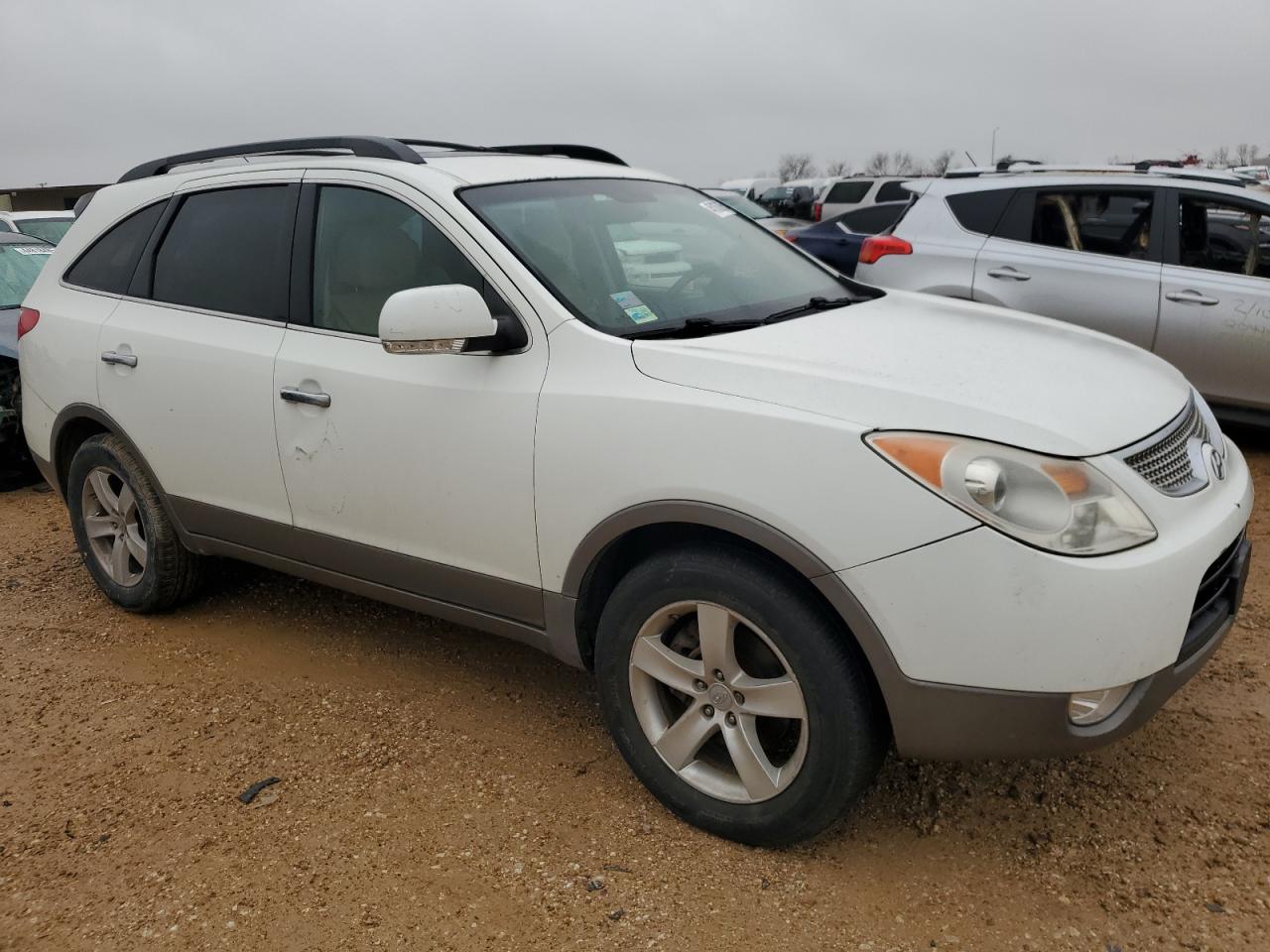 2011 Hyundai Veracruz VIN KM8NU4CC8BU167284 Copart auction photo, minor dent/scratches damage thumbnail 4