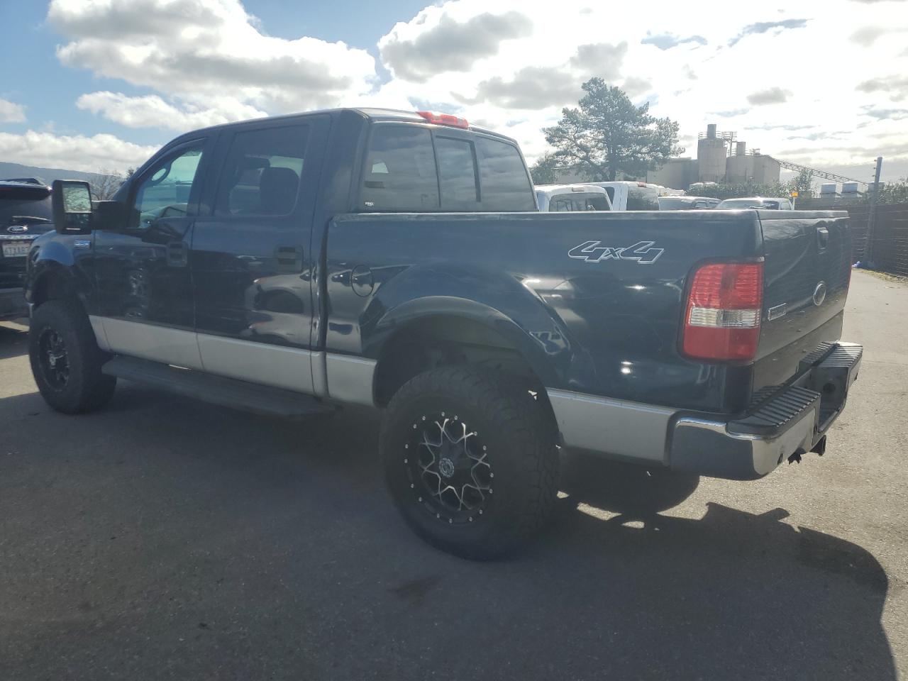 2004 Ford F-150 VIN 1FTPW14544KC92965 Copart auction photo, vandalism damage thumbnail 2