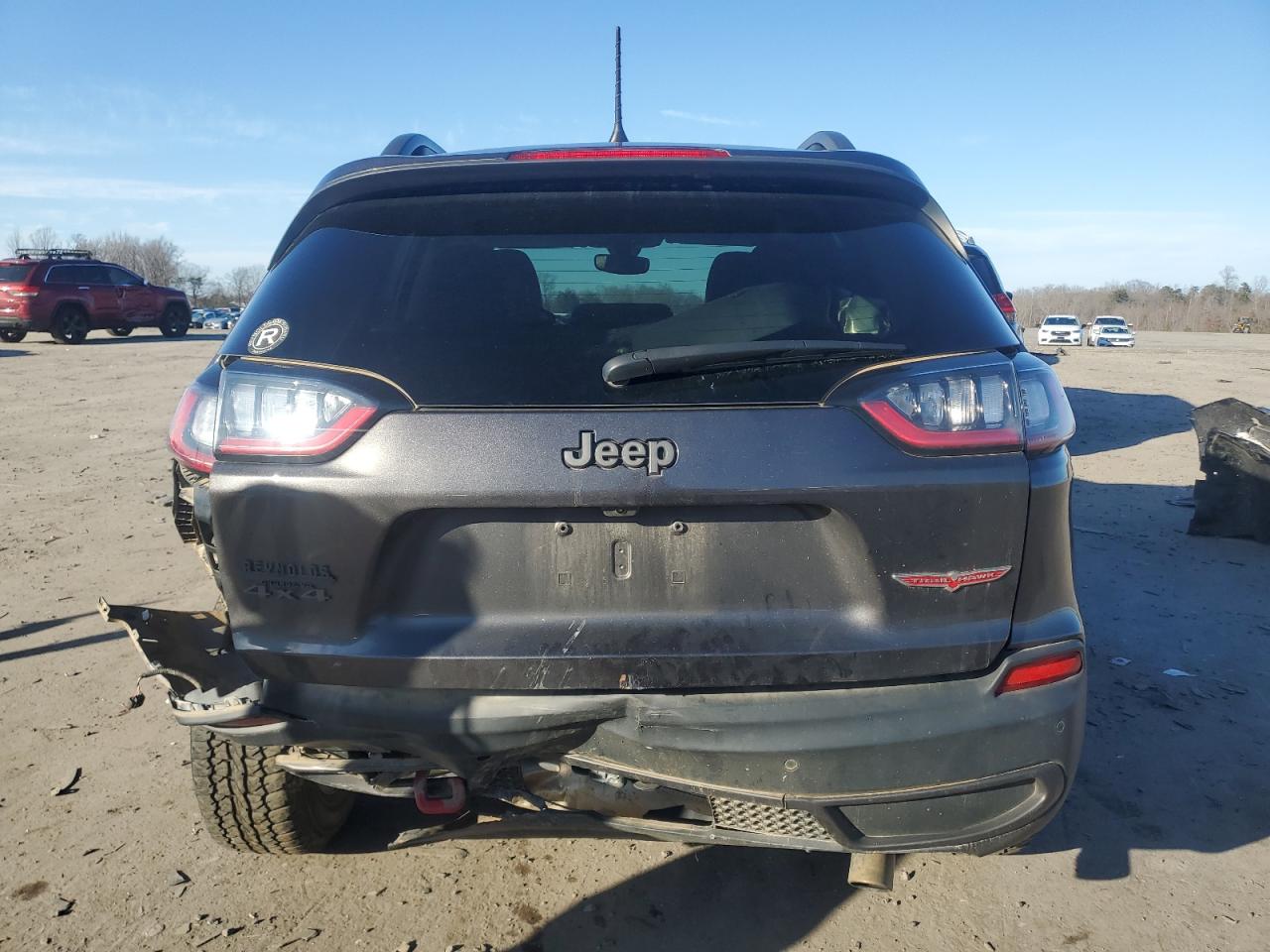 2020 Jeep Cherokee VIN 1C4PJMBX3LD634073 Copart auction photo, rear end / undercarriage damage thumbnail 6