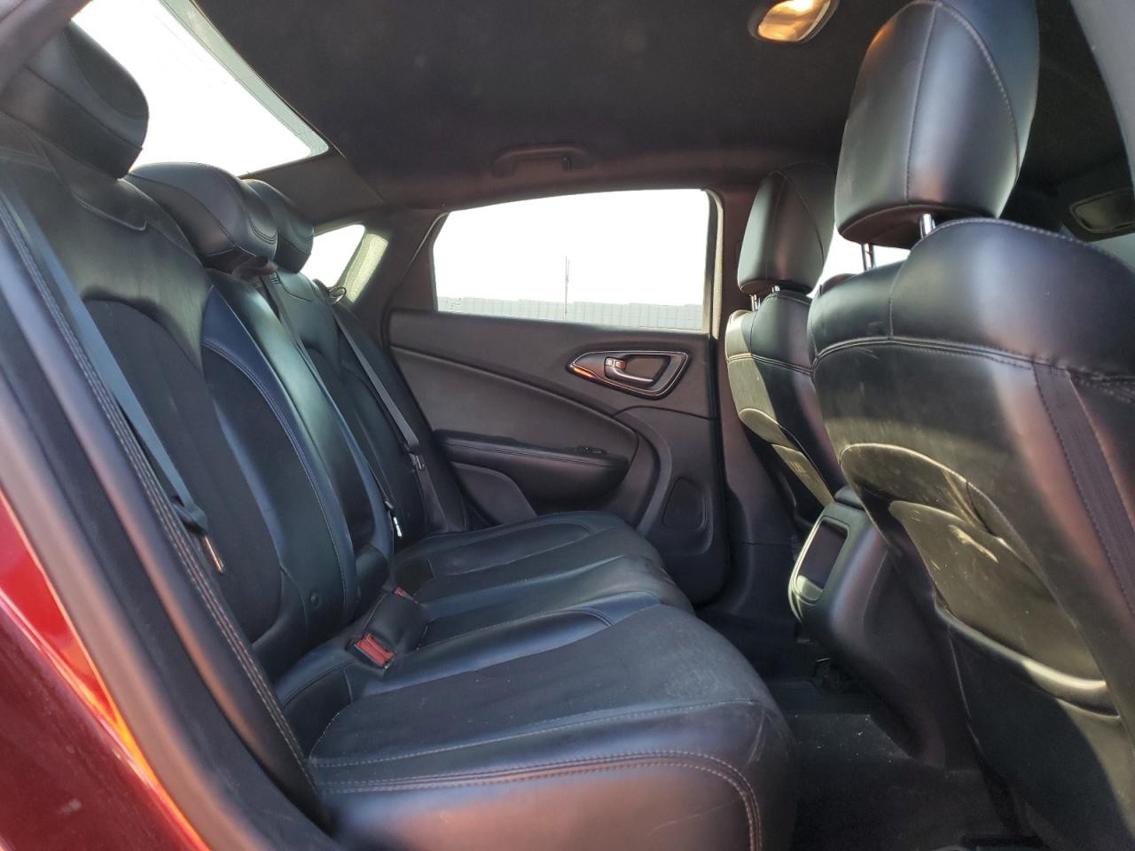 2015 Chrysler 200 VIN 1C3CCCBG7FN668605 Copart auction photo, front end damage thumbnail 11