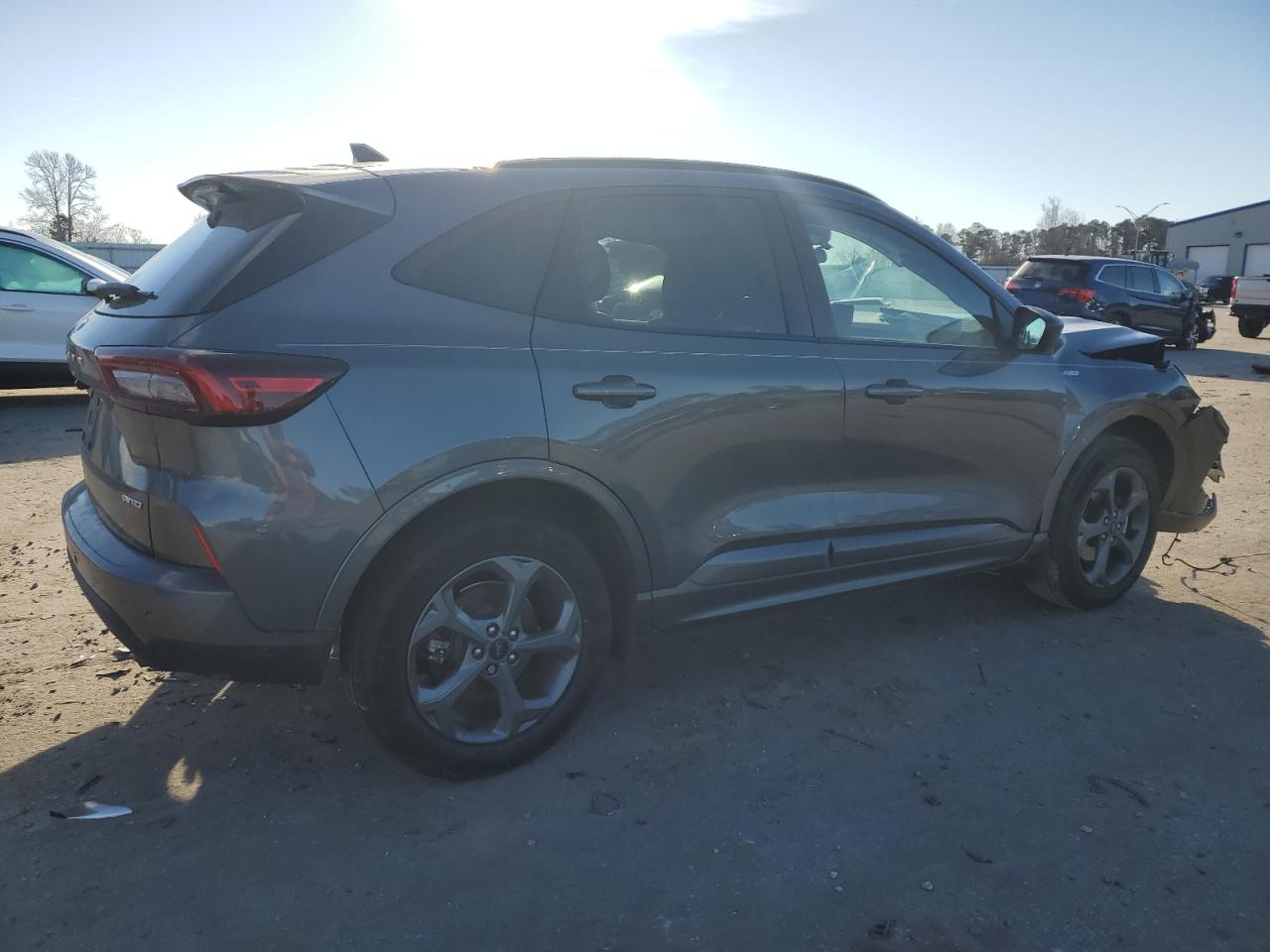 2023 Ford Escape VIN 1FMCU9MN6PUA66613 Copart auction photo, front end / side damage thumbnail 3