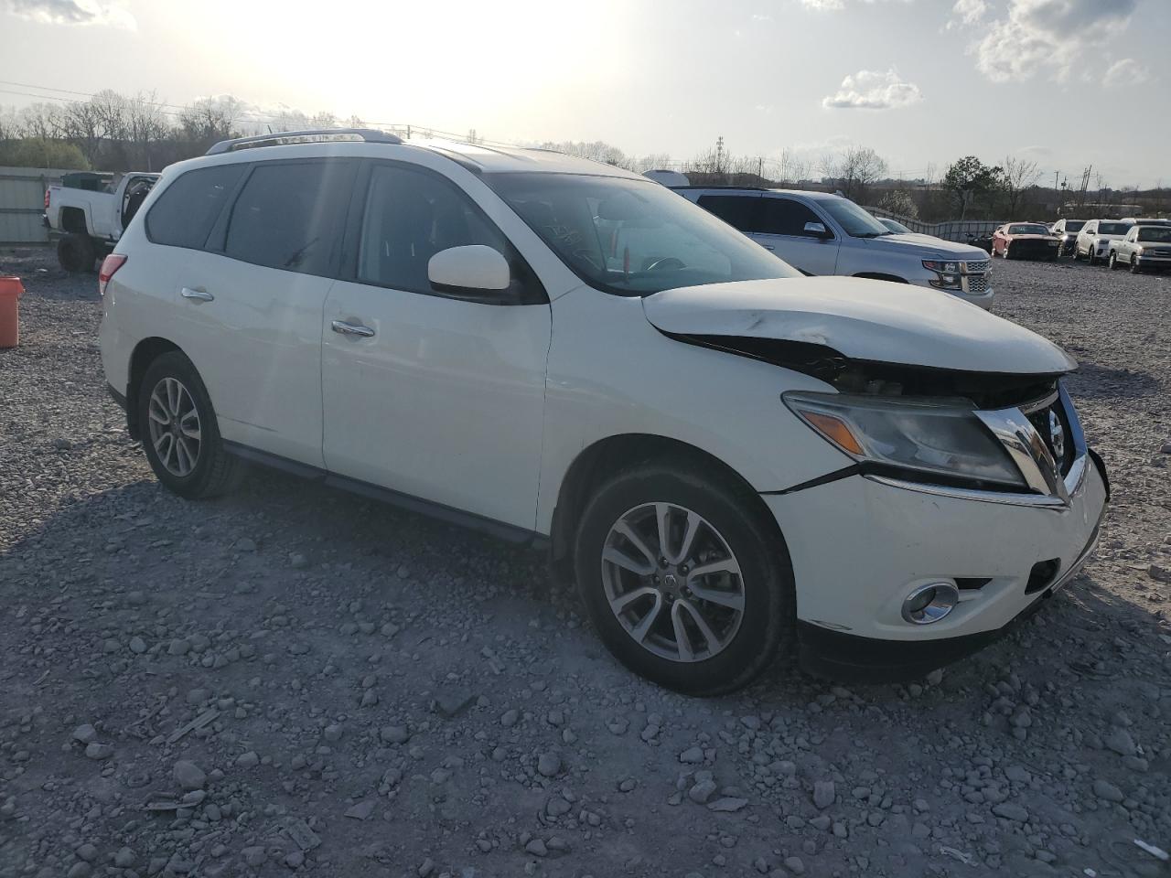 2016 Nissan Pathfinder VIN 5N1AR2MN6GC645865 Copart auction photo, front end damage thumbnail 4