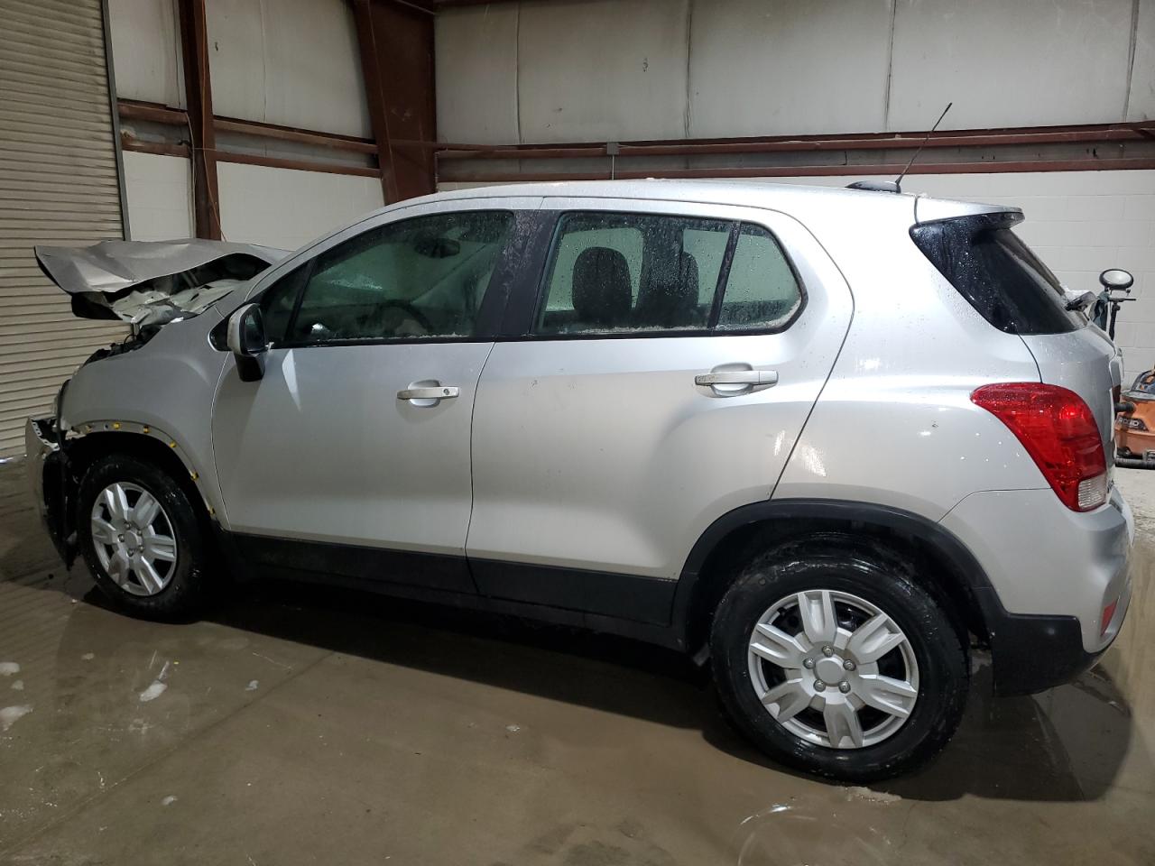2018 Chevrolet Trax VIN KL7CJKSB8JB563739 Copart auction photo, front end damage thumbnail 2