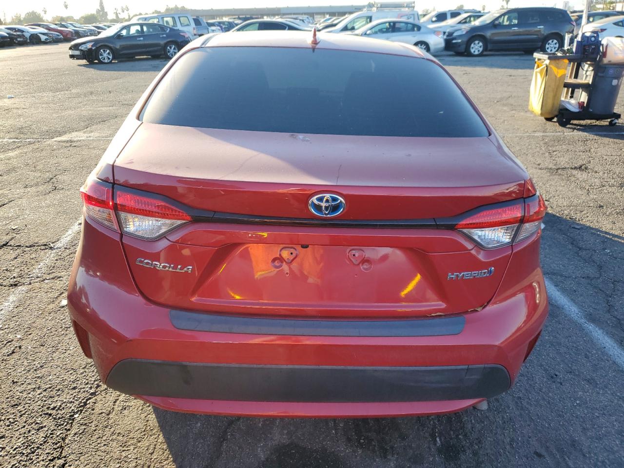 2020 Toyota Corolla VIN JTDEBRBE9LJ006567 Copart auction photo, side / minor dent/scratches damage thumbnail 6