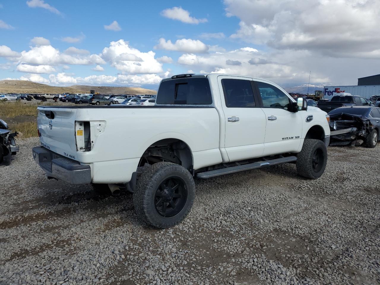 2017 Nissan Titan VIN 1N6BA1F39HN530864 Copart auction photo, normal wear damage thumbnail 3