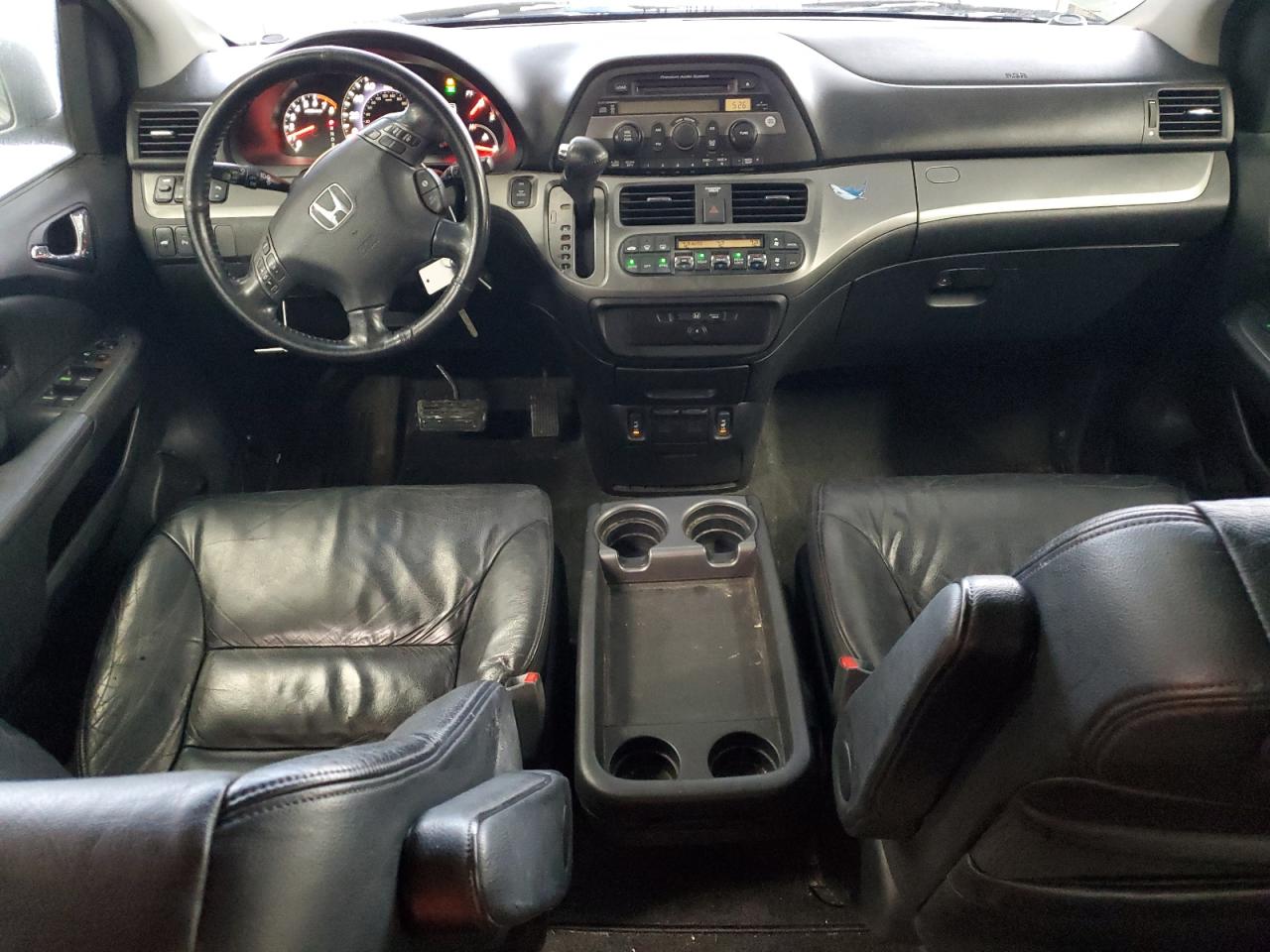 2005 Honda Odyssey VIN 5FNRL38875B091643 Copart auction photo, rear end / minor dent/scratches damage thumbnail 8