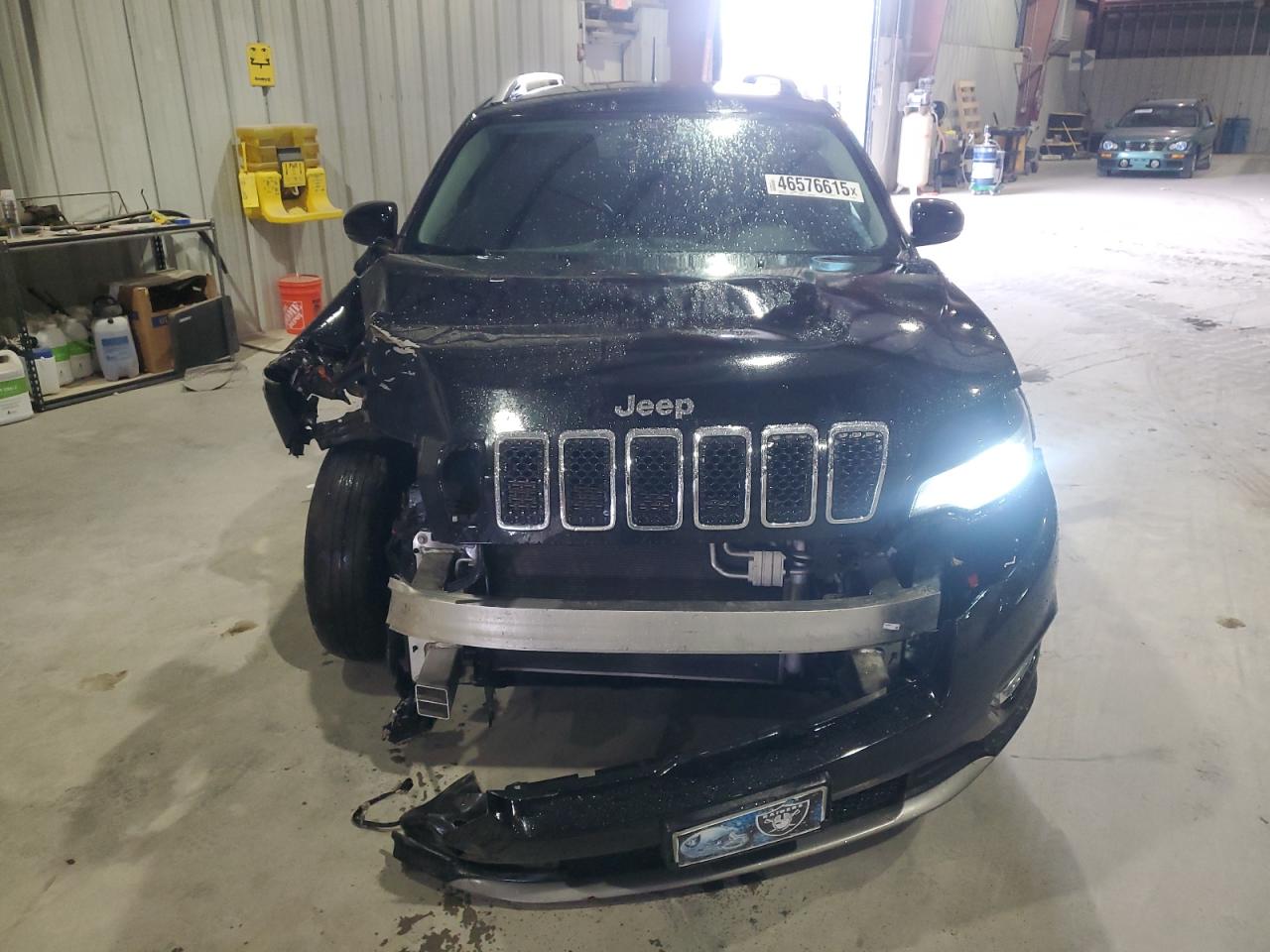 2019 Jeep Grand Cherokee VIN 1C4PJMDX7KD463257 Copart auction photo, front end damage thumbnail 5