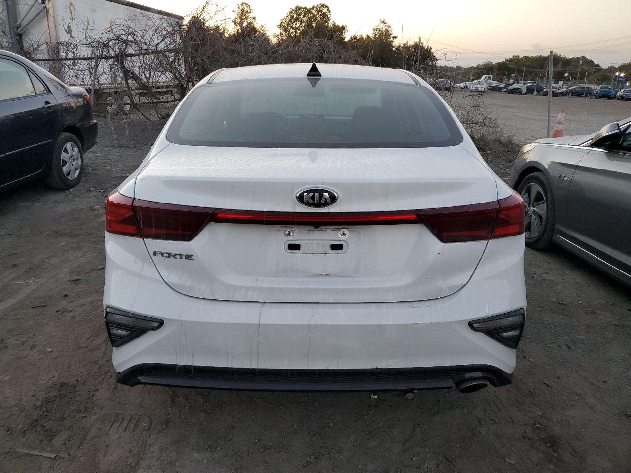 2021 KIA Forte VIN 3KPF24AD3ME299414 Copart auction photo, mechanical / vandalism damage thumbnail 6