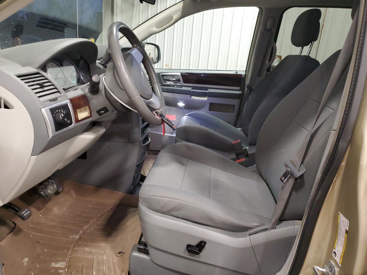 2010 Chrysler Town & Country VIN 2A4RR5DX1AR442093 Copart auction photo, front end damage thumbnail 7
