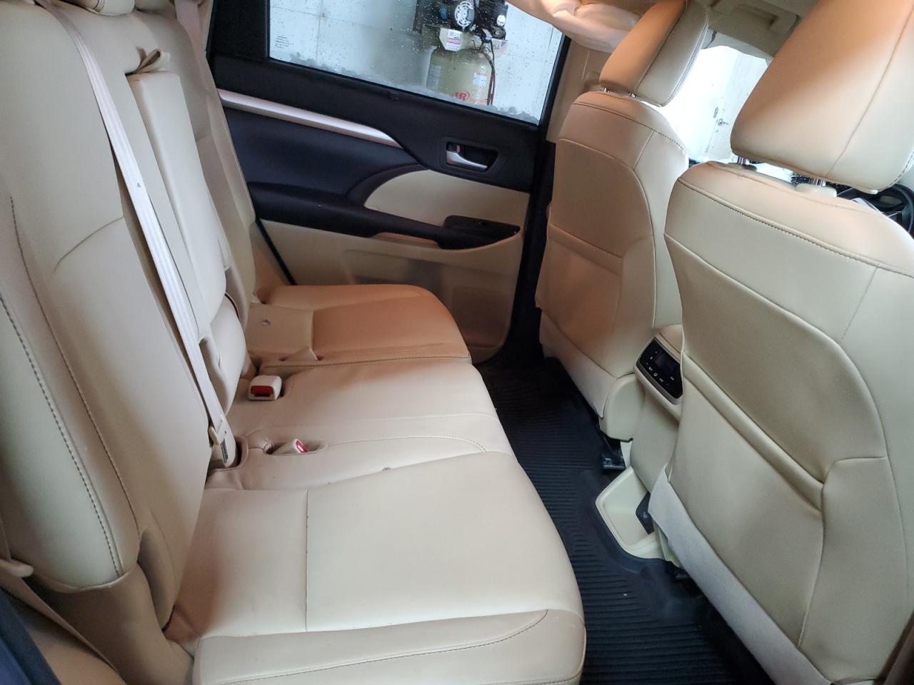 2017 Toyota Highlander VIN 5TDJZRFH4HS519640 Copart auction photo, front end damage thumbnail 12