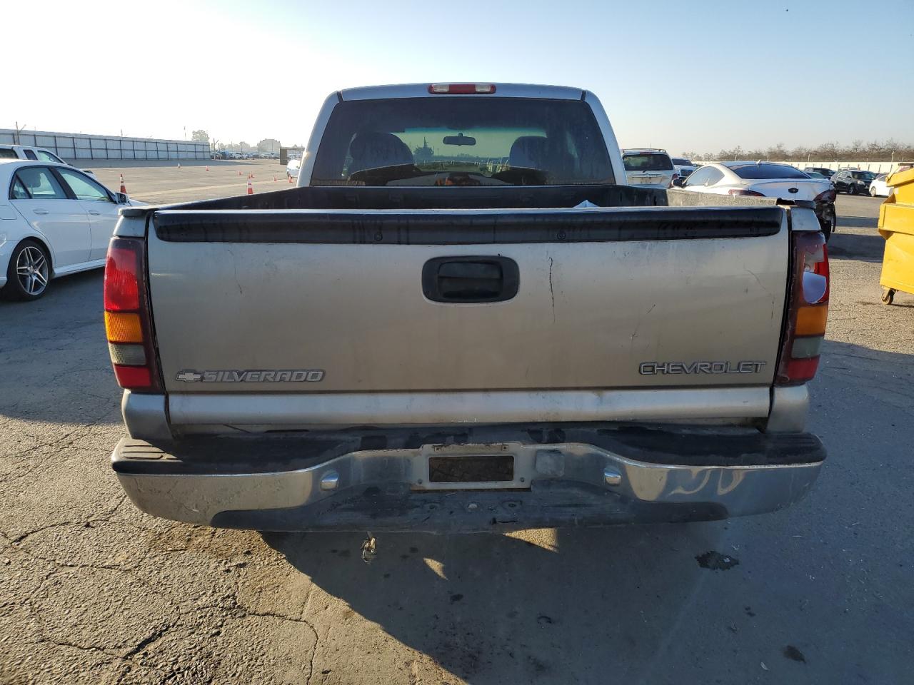 2000 Chevrolet Silverado VIN 2GCEC19V4Y1370157 Copart auction photo, rear end / front end damage thumbnail 6