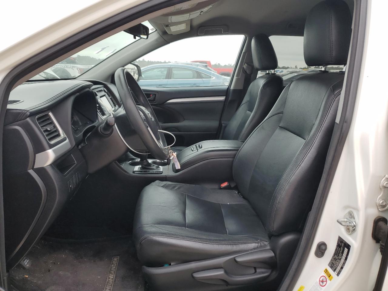 2016 Toyota Highlander VIN 5TDZKRFH8GS130618 Copart auction photo, front end / side damage thumbnail 7