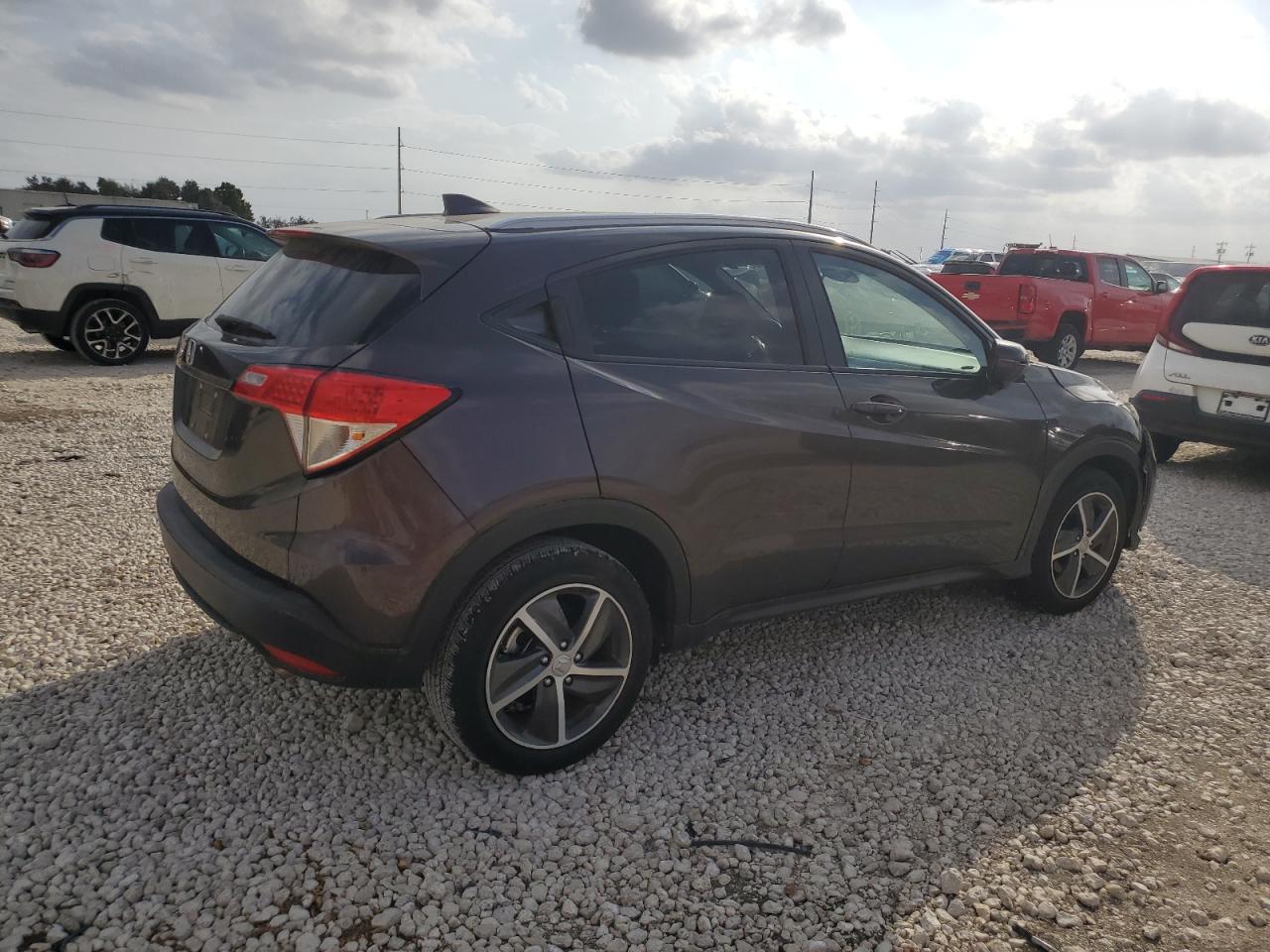 2021 Honda HR-V VIN 3CZRU5H50MM731730 Copart auction photo, front end / side damage thumbnail 3