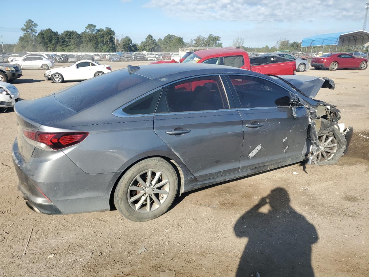 2018 Hyundai Sonata VIN 5NPE24AF7JH613988 Copart auction photo, front end damage thumbnail 3