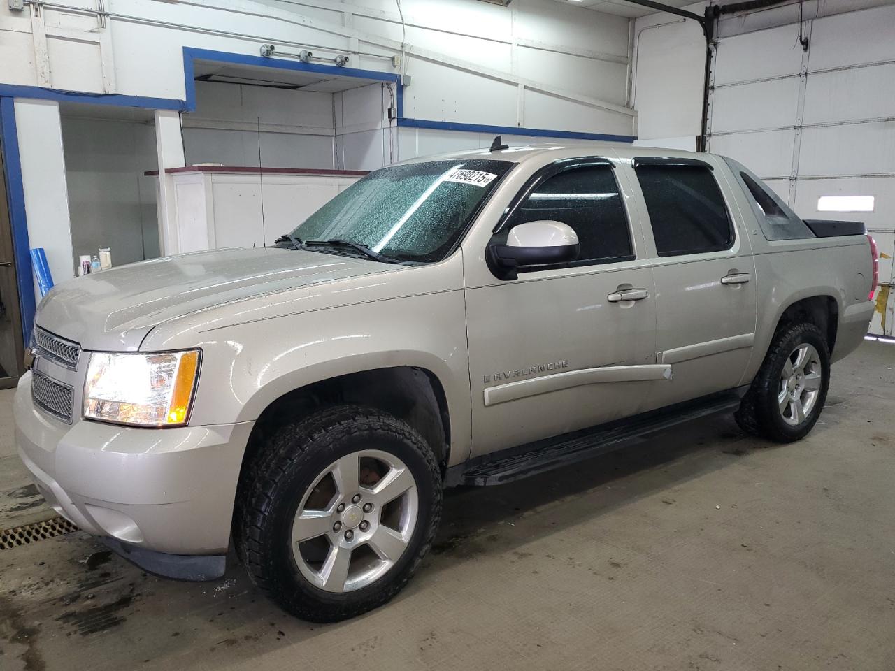 2008 Chevrolet Avalanche VIN 3GNFK12358G143395 - Copart auction photo