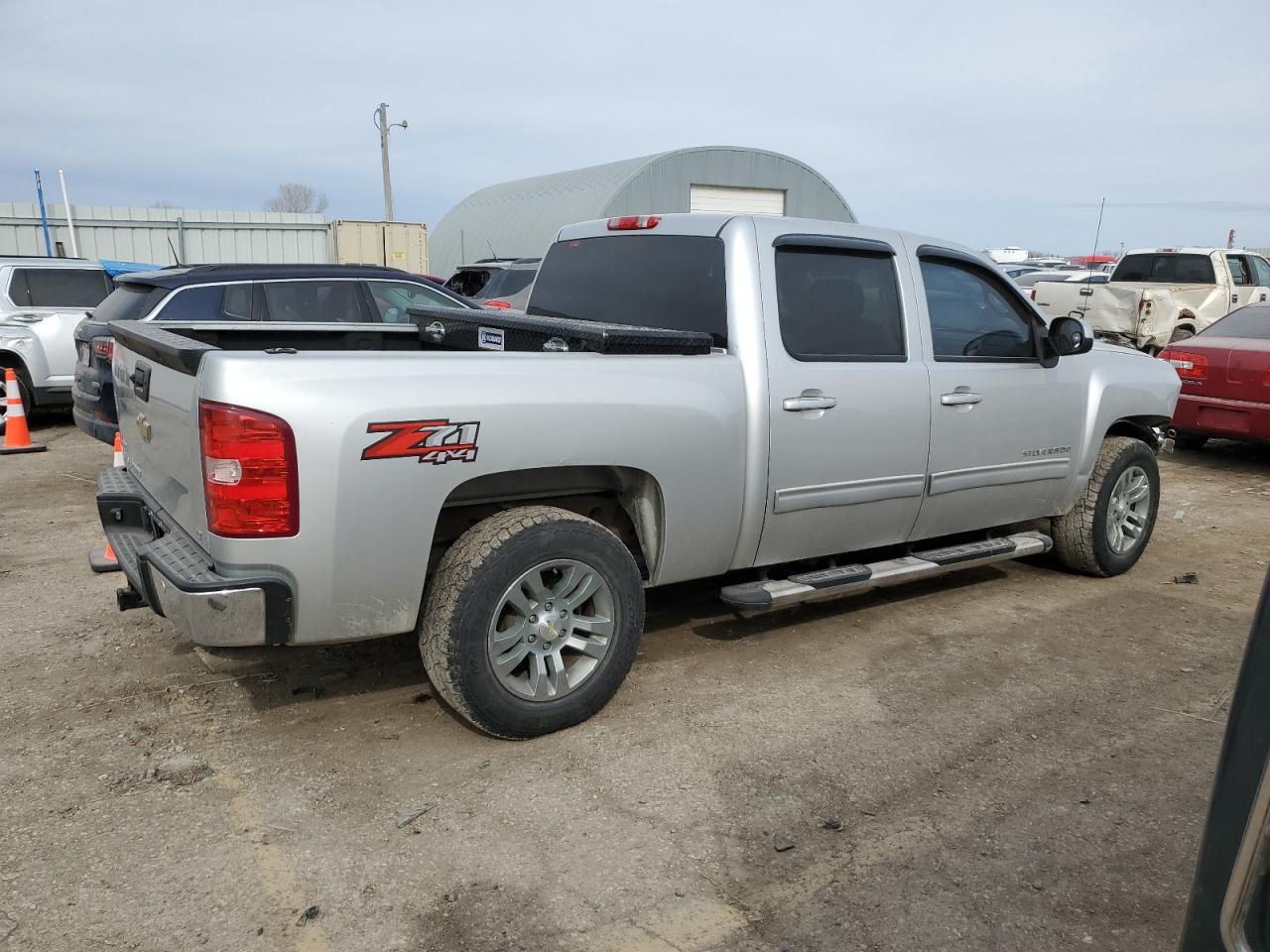2011 Chevrolet Silverado VIN 3GCPKSE25BG289132 Copart auction photo, front end damage thumbnail 3