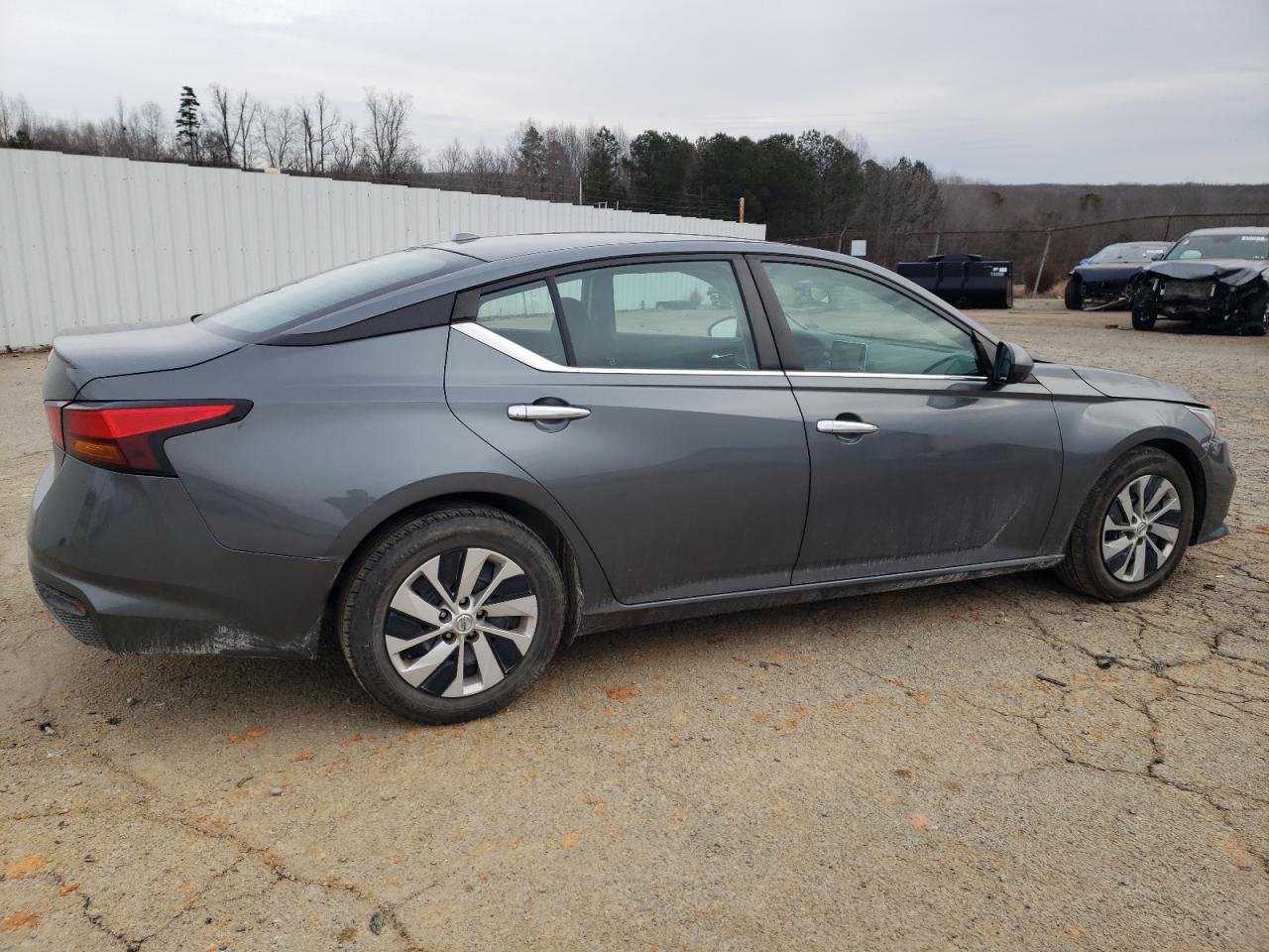2020 Nissan Altima VIN 1N4BL4BV4LC126354 Copart auction photo, side / front end damage thumbnail 3