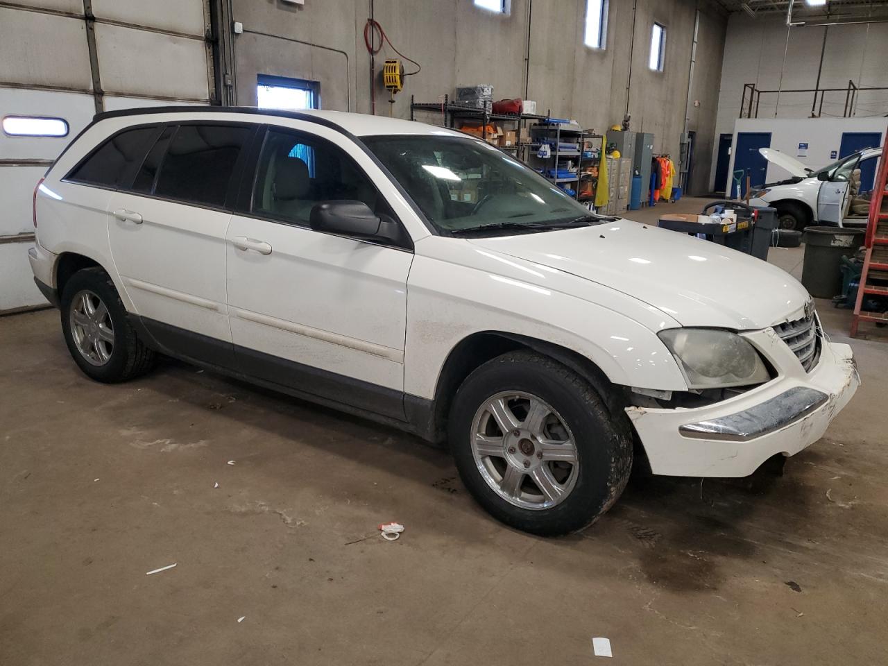 2004 Chrysler Pacifica VIN 2C8GF68454R500284 Copart auction photo, front end damage thumbnail 4