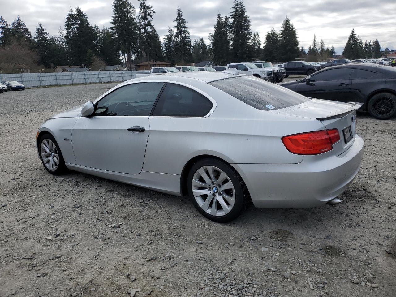2011 BMW 3er VIN WBAKE3C59BE441745 Copart auction photo, front end damage thumbnail 2