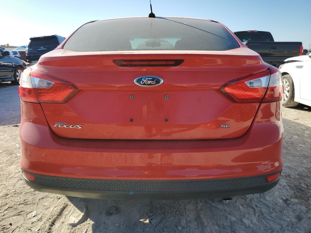 2014 Ford Focus VIN 1FADP3F29EL319349 Copart auction photo, hail damage thumbnail 6
