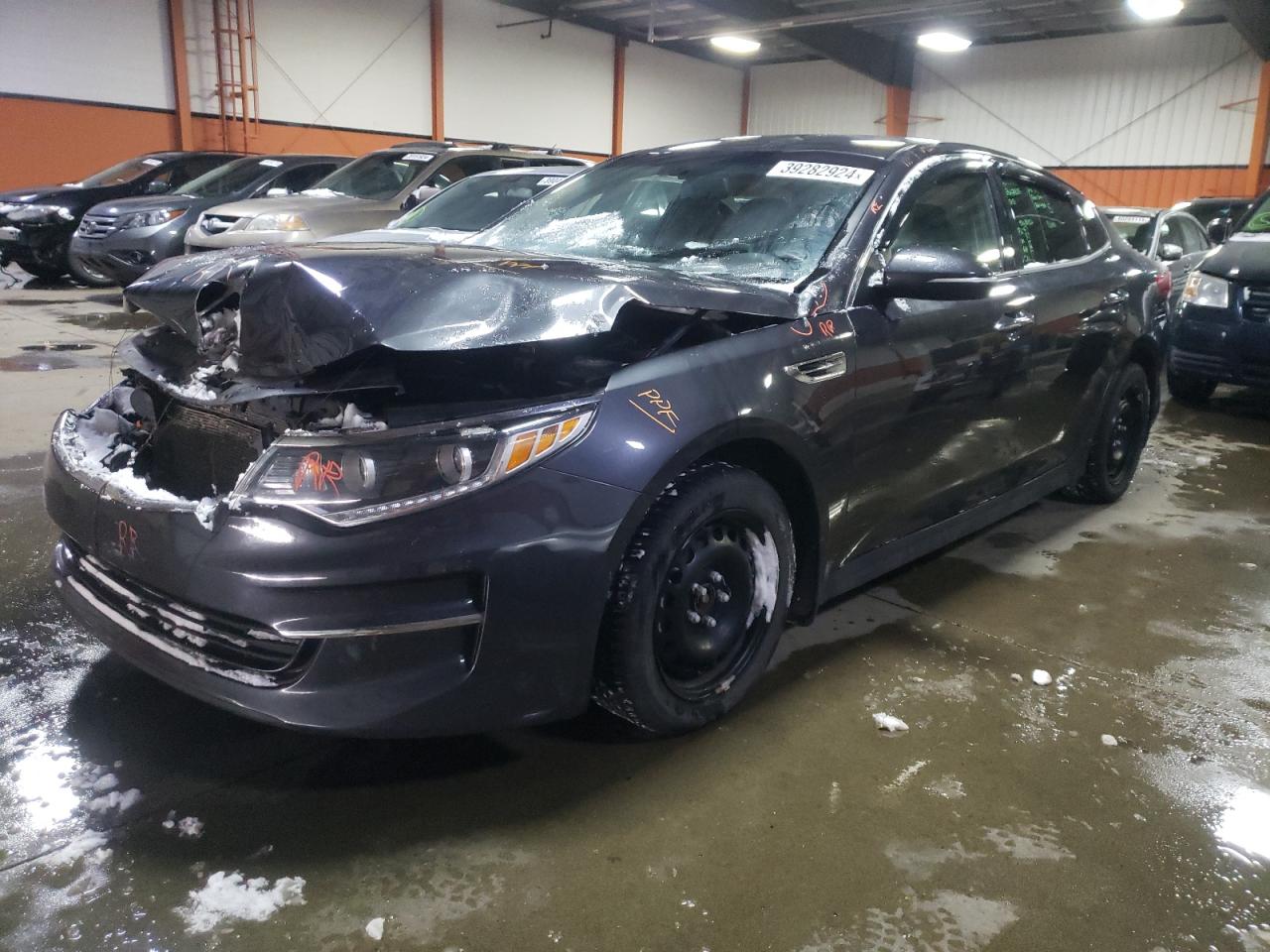 2018 KIA Optima VIN 5XXGU4L3XJG266917