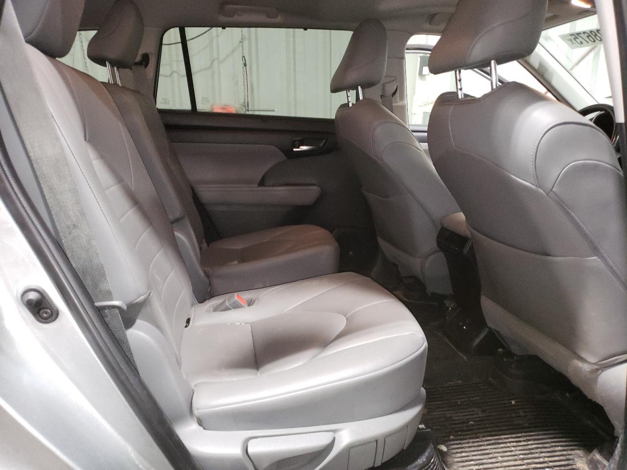 2020 Toyota Highlander VIN 5TDHBRCH6LS502256 Copart auction photo, front end / all over damage thumbnail 11