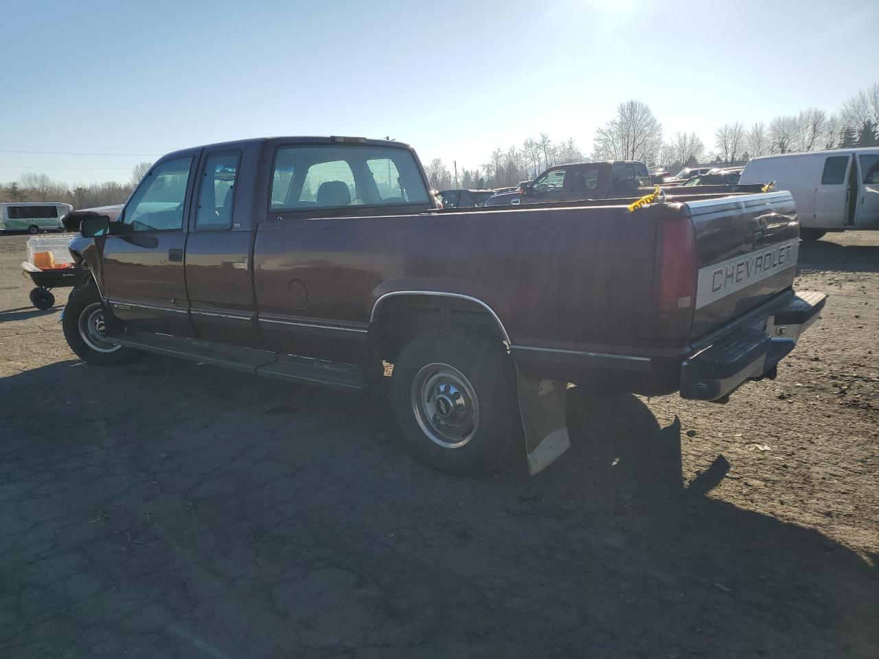 1997 Chevrolet GMT-400 VIN 1GCGC29J0VE175503 Copart auction photo, front end / mechanical damage thumbnail 2