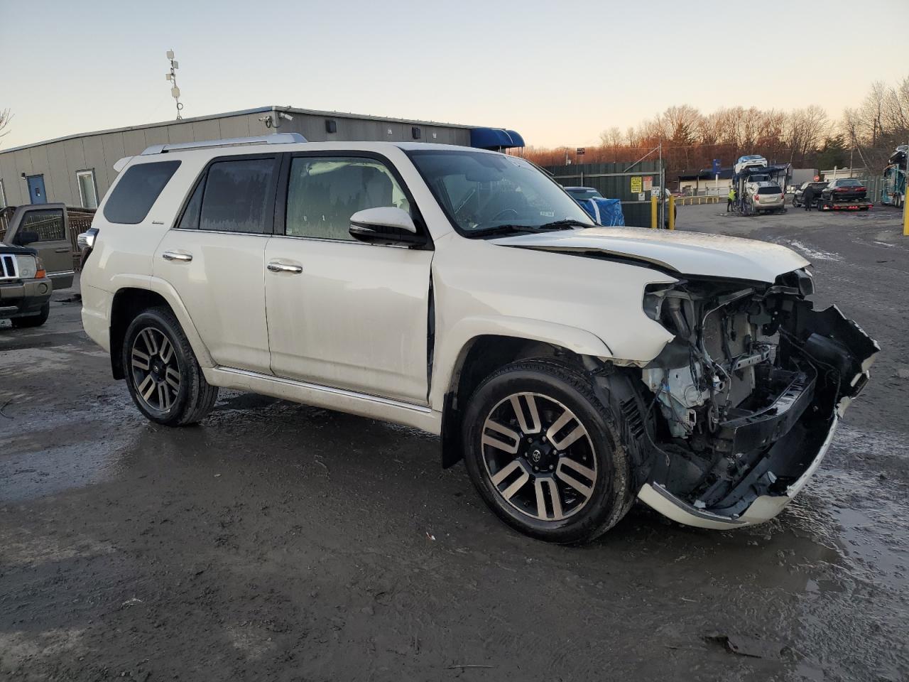 2017 Toyota 4Runner VIN JTEBU5JR9H5451218 Copart auction photo, front end / side damage thumbnail 4