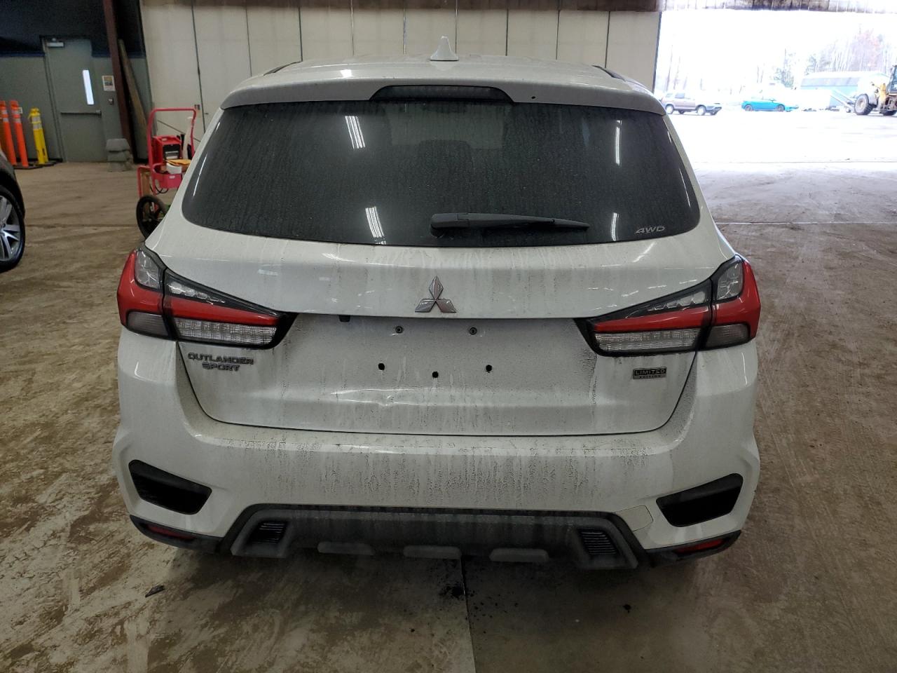 2021 Mitsubishi Outlander VIN JA4ARUAU6MU027151 Copart auction photo, front end / minor dent/scratches damage thumbnail 6