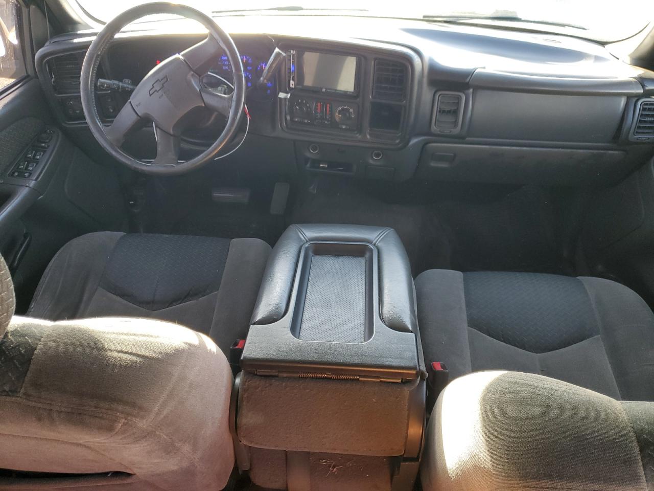 2004 Chevrolet Avalanche VIN 3GNEC12T24G316888 Copart auction photo, side / minor dent/scratches damage thumbnail 8