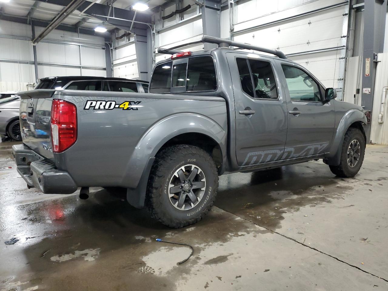 2017 Nissan Navara (Frontier) VIN 1N6AD0EV3HN719154 Copart auction photo, front end damage thumbnail 3