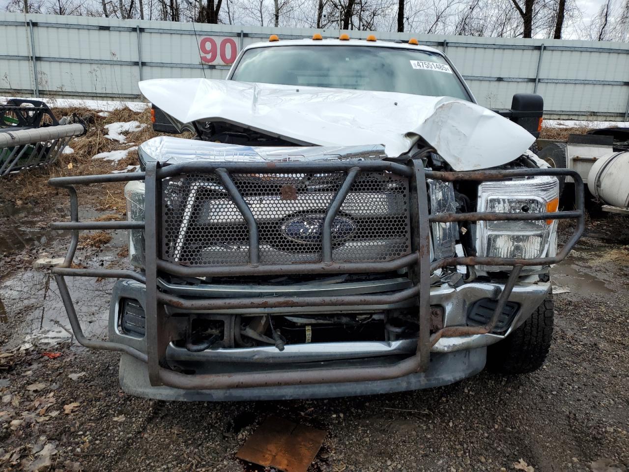 2011 Ford F350 VIN 1FD8W3HT4BEC44558 Copart auction photo, front end / mechanical damage thumbnail 5