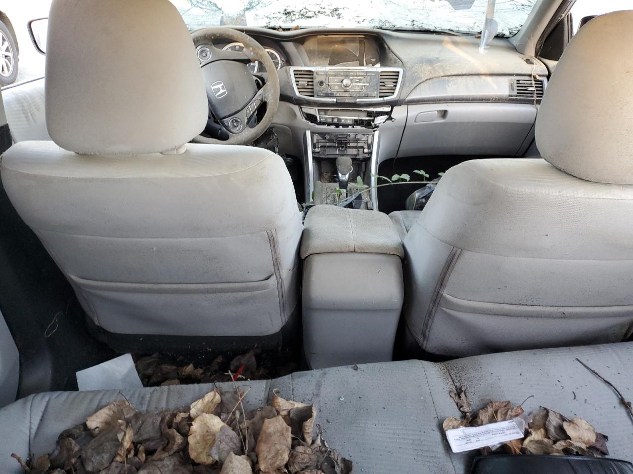 2015 Honda Accord VIN 1HGCR2F38FA151964 Copart auction photo, vandalism damage thumbnail 8