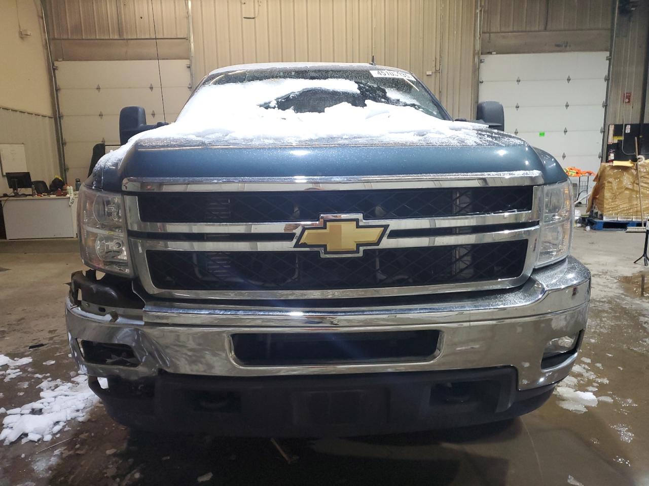 2011 Chevrolet Silverado VIN 1GC2KYE80BZ203419 Copart auction photo, front end / minor dent/scratches damage thumbnail 5