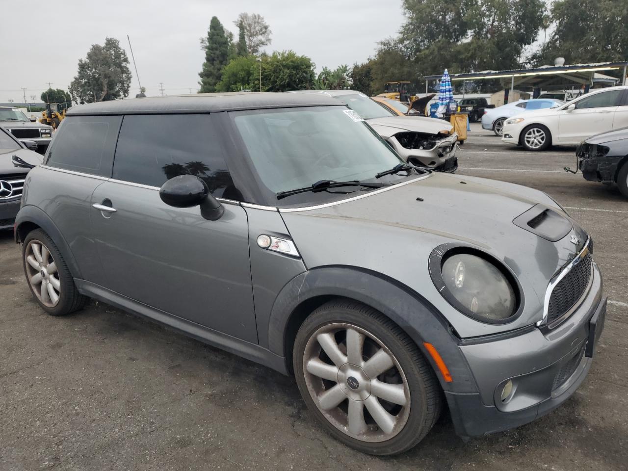 2009 MINI Cooper VIN WMWMF73509TW80295 Copart auction photo, rear end damage thumbnail 4