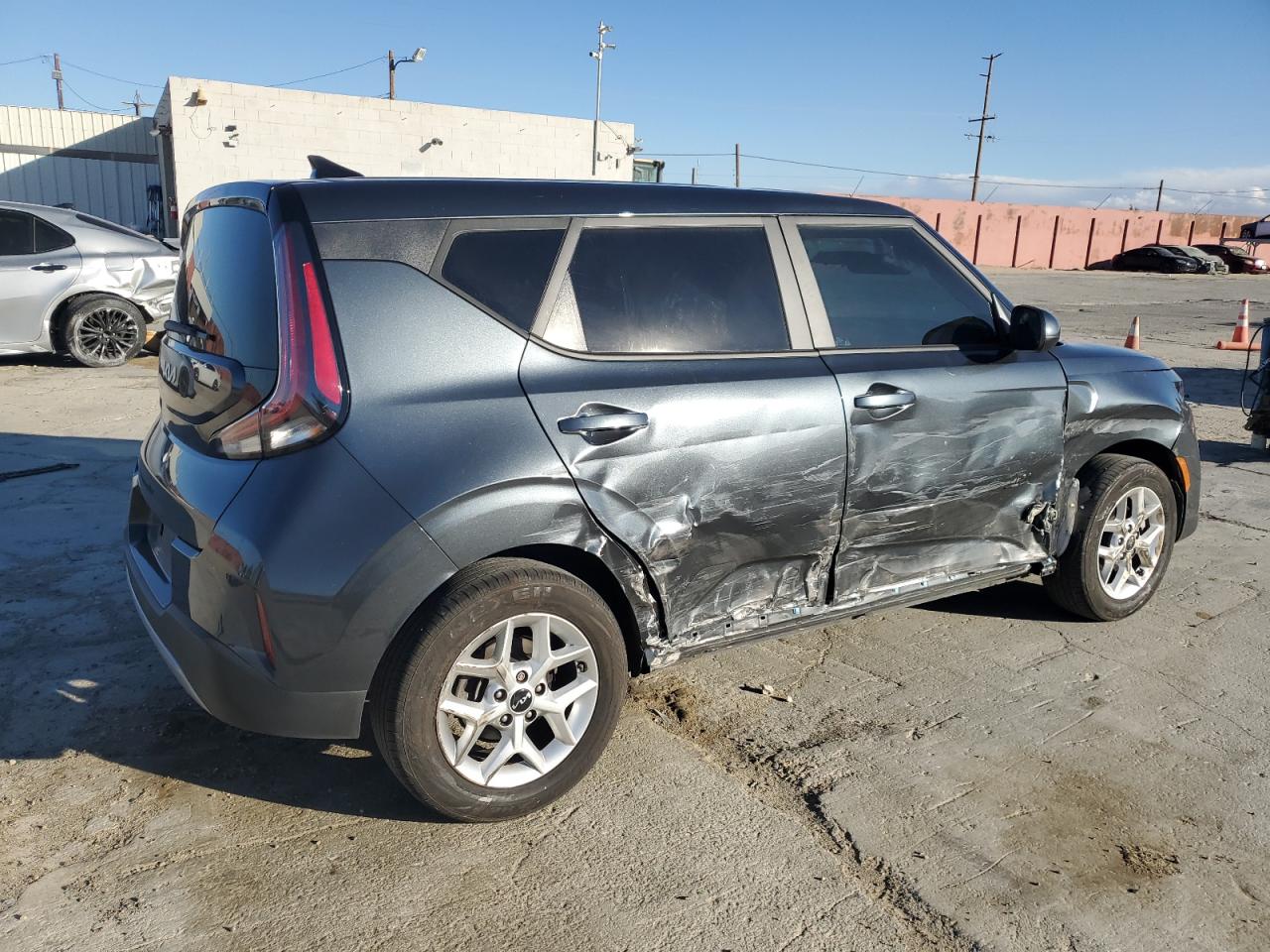 2023 KIA Soul VIN KNDJ23AU4P7193336 Copart auction photo, side damage thumbnail 3