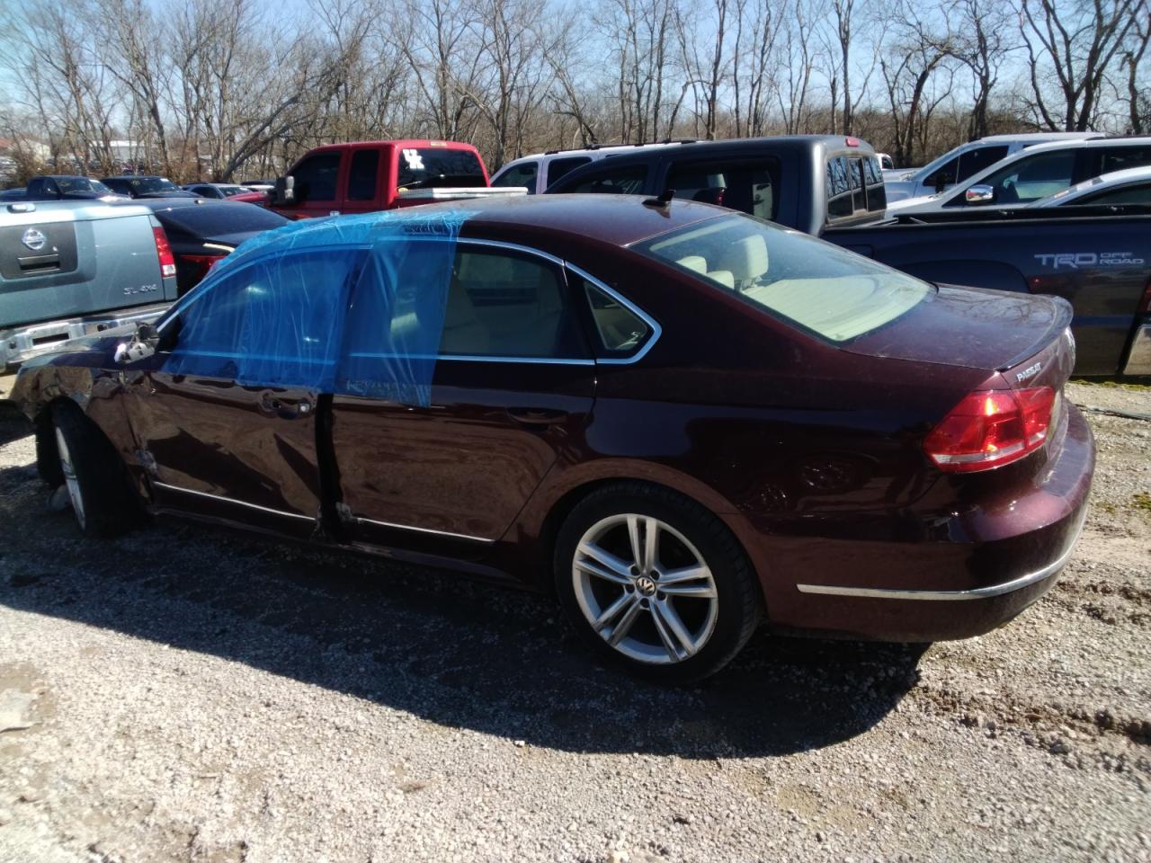 2014 Volkswagen Passat VIN 1VWCN7A34EC066134 Copart auction photo, front end / side damage thumbnail 2