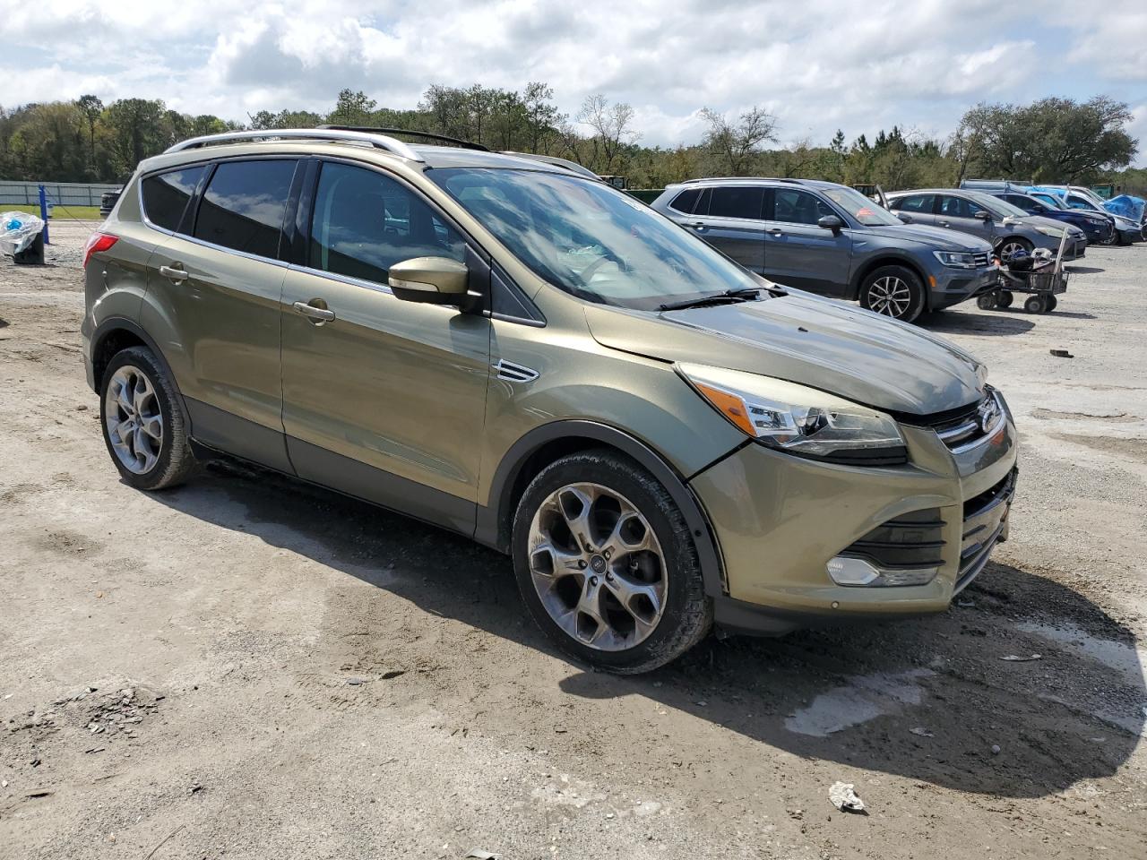 2013 Ford Escape VIN 1FMCU9J94DUD63303 Copart auction photo, front end damage thumbnail 4