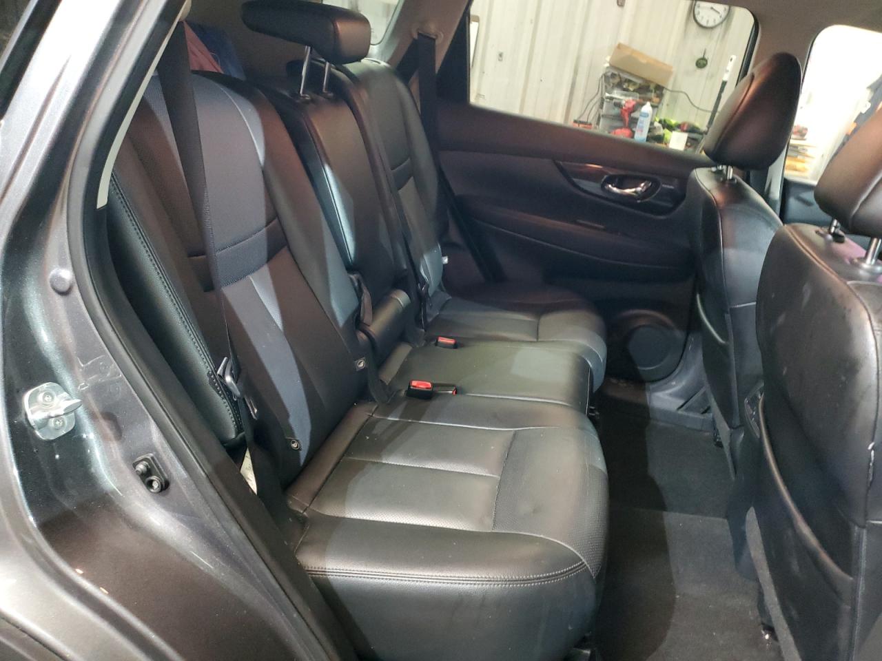 2017 Nissan Rogue VIN 5N1AT2MV1HC760098 Copart auction photo, front end / minor dent/scratches damage thumbnail 11