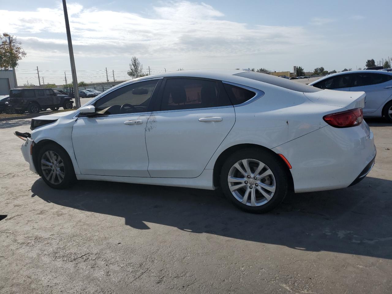 2015 Chrysler 200 VIN 1C3CCCAB6FN666172 Copart auction photo, front end damage thumbnail 2