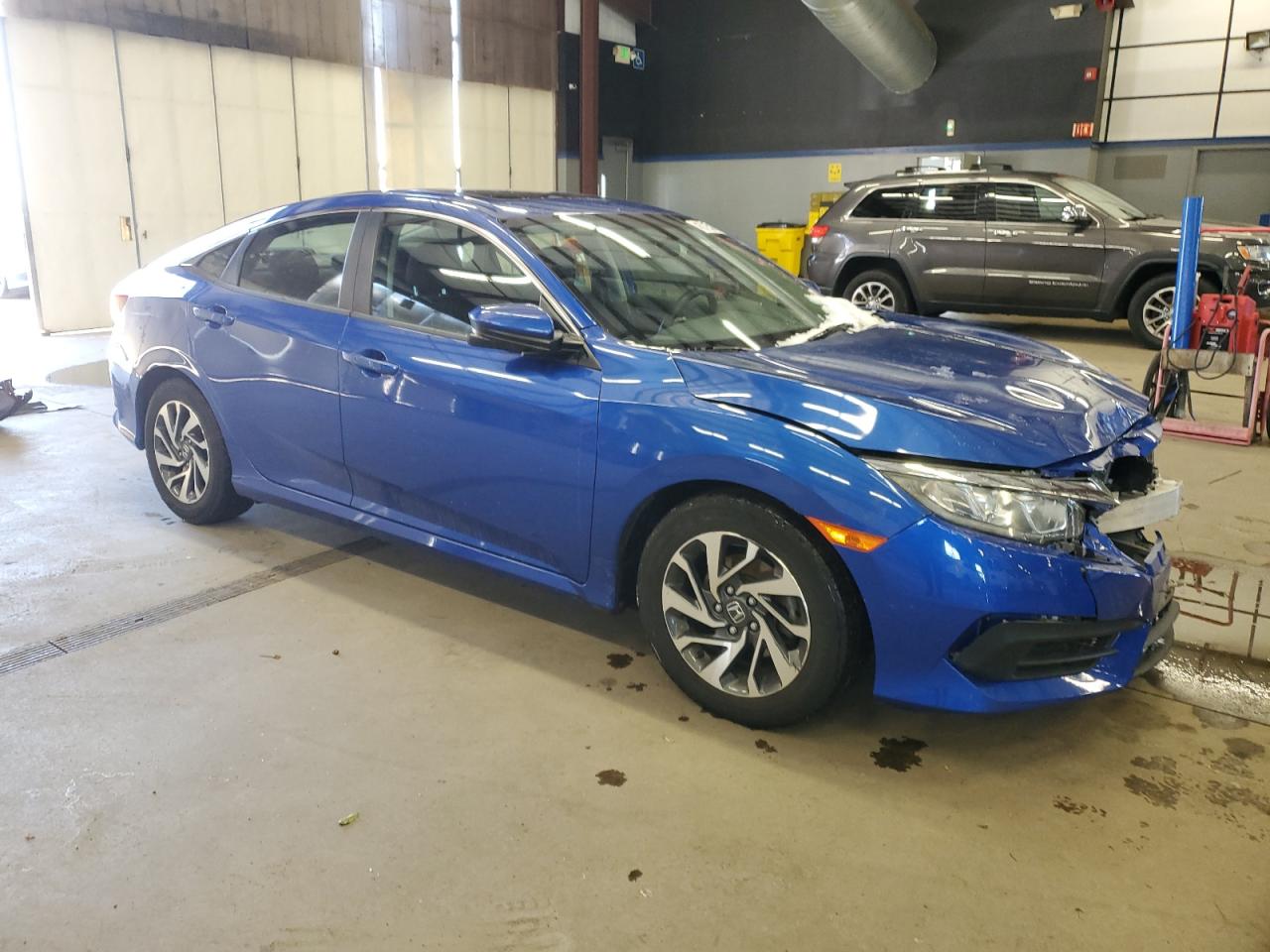 2017 Honda Civic VIN 2HGFC2F7XHH575524 Copart auction photo, front end / minor dent/scratches damage thumbnail 4
