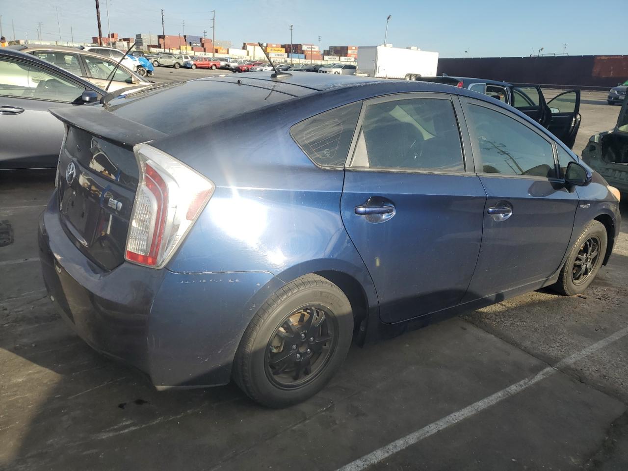 2015 Toyota Prius VIN JTDKN3DU9F1942642 Copart auction photo, side damage thumbnail 3