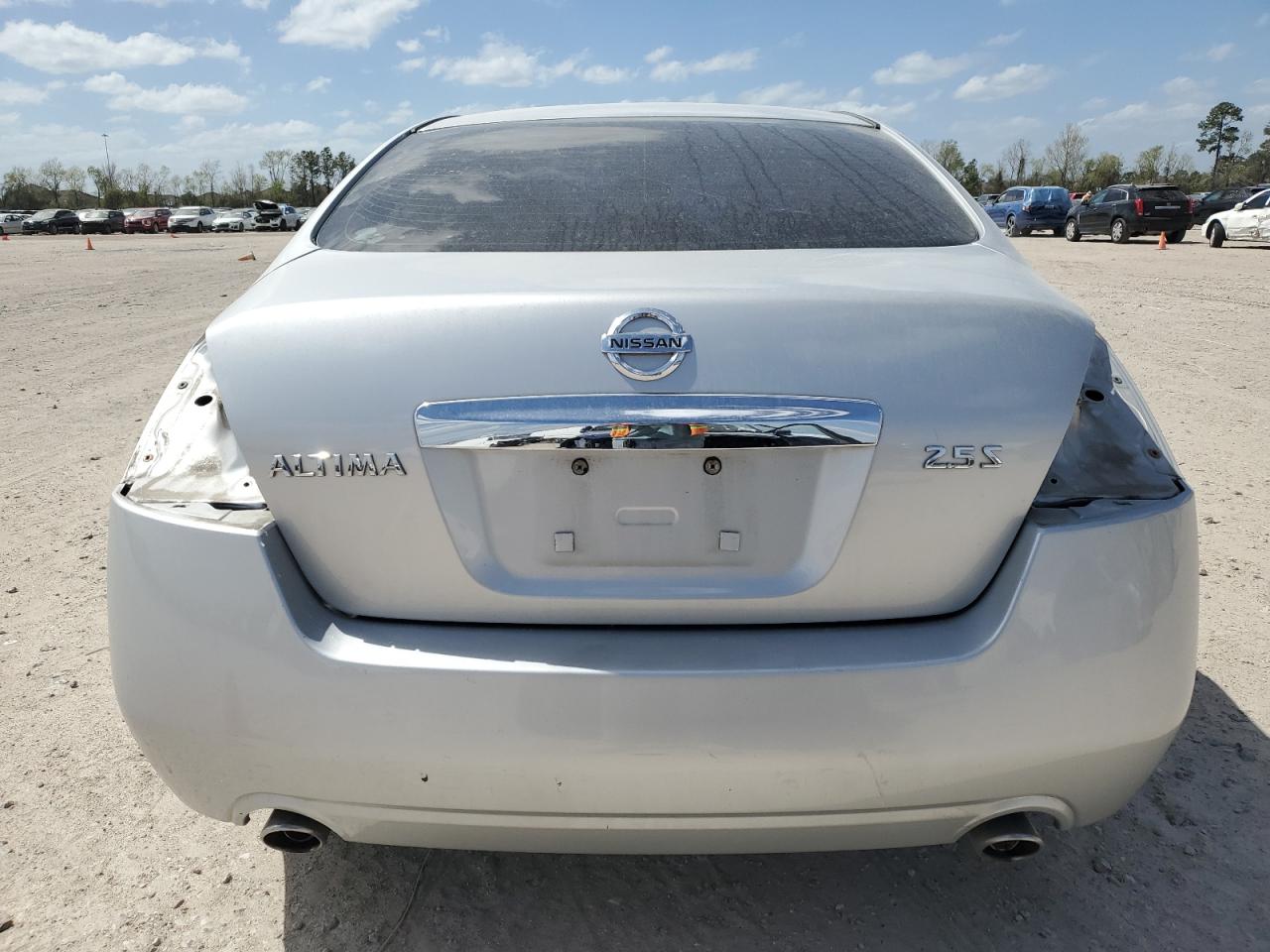2011 Nissan Altima VIN 1N4AL2AP0BN406973 Copart auction photo, rear end / minor dent/scratches damage thumbnail 6