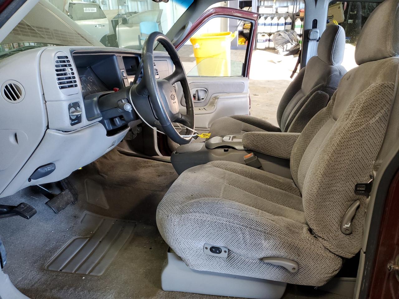 1999 Chevrolet GMT-400 VIN 1GCEK19R6XR142379 Copart auction photo, all over damage thumbnail 7