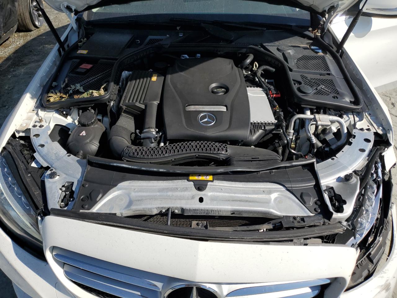 2015 Mercedes-Benz C-klasse VIN 55SWF4KB6FU020356 Copart auction photo, front end damage thumbnail 11