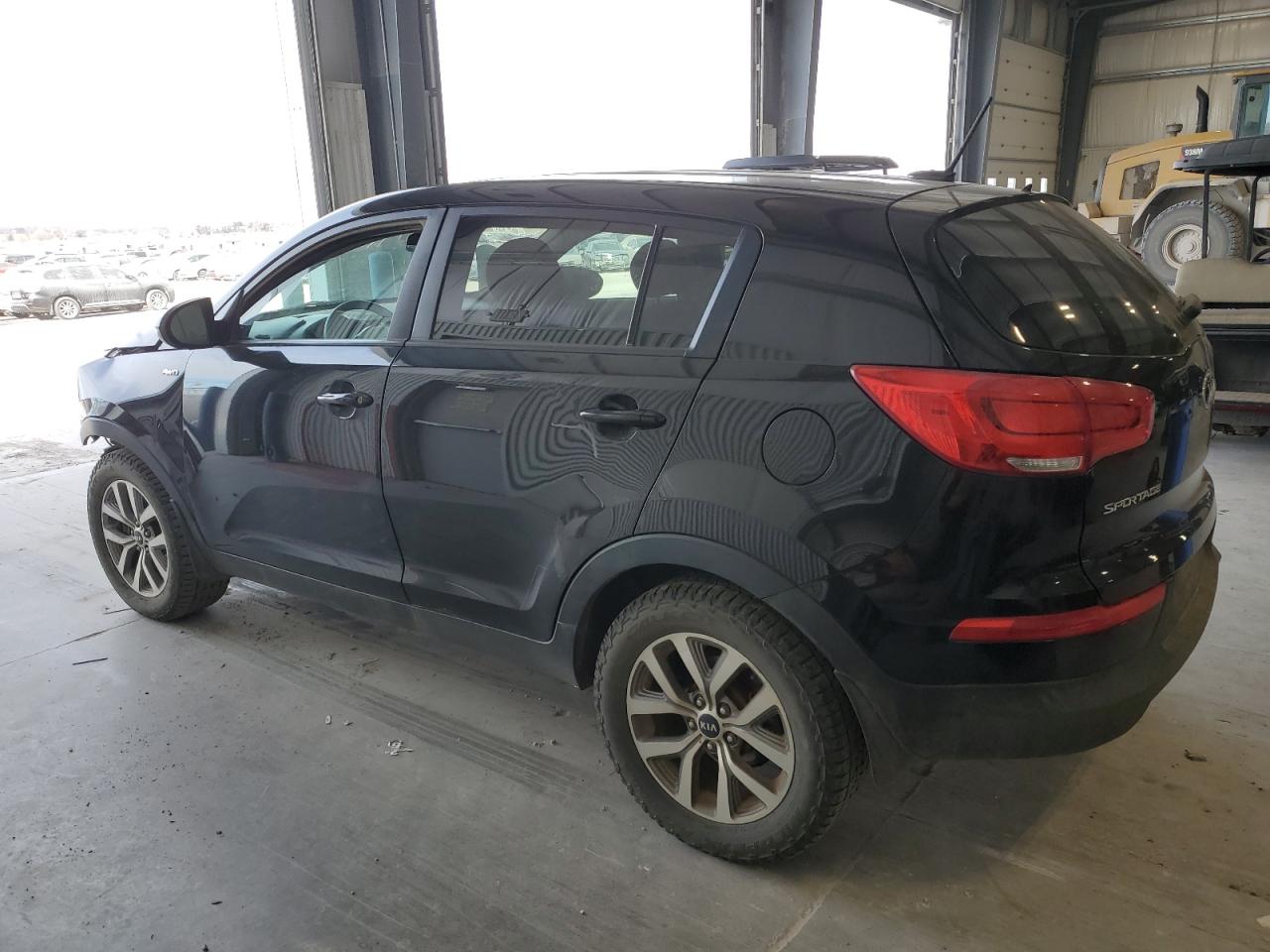 2016 KIA Sportage VIN KNDPBCAC6G7856990 Copart auction photo, frame damage / front end damage thumbnail 2