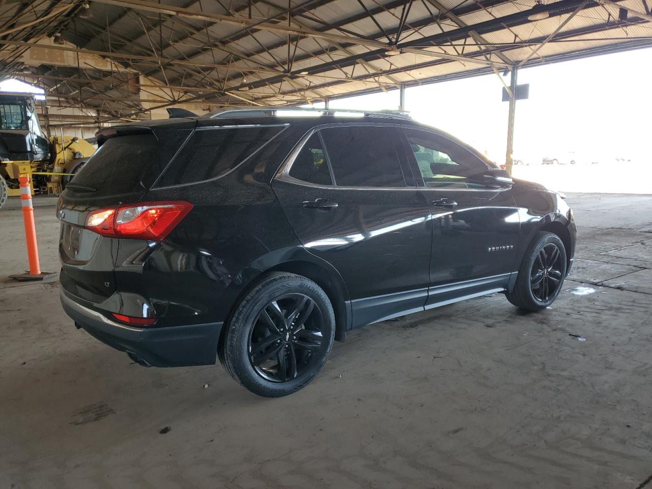 2020 Chevrolet Equinox VIN 2GNAXLEX3L6194078 Copart auction photo, front end / side damage thumbnail 3