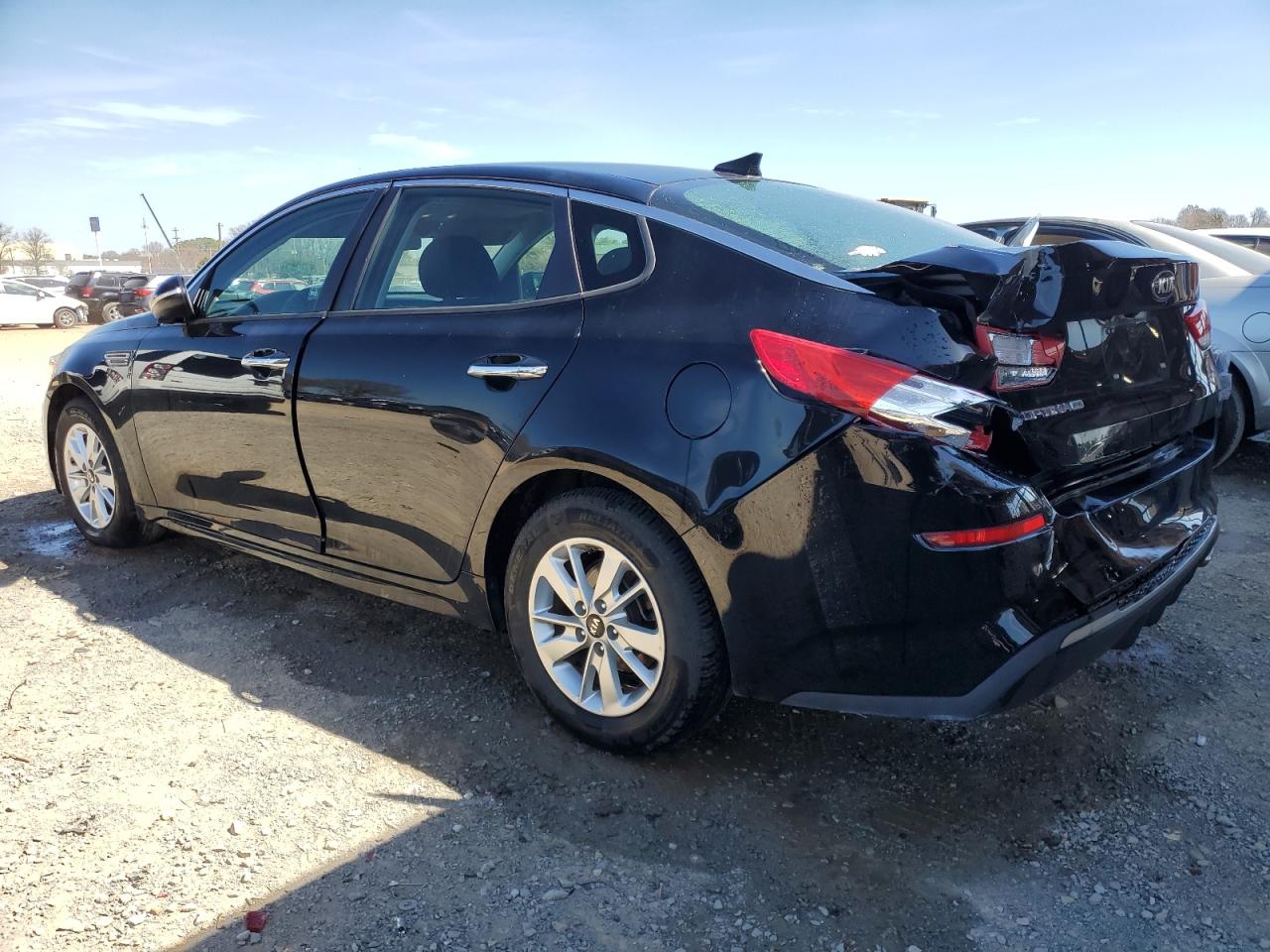 2019 KIA Optima VIN 5XXGT4L3XKG285682 Copart auction photo, rear end damage thumbnail 2