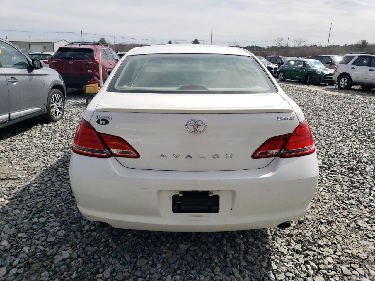 2007 Toyota Avalon VIN 4T1BK36B27U178424 Copart auction photo, front end / minor dent/scratches damage thumbnail 6
